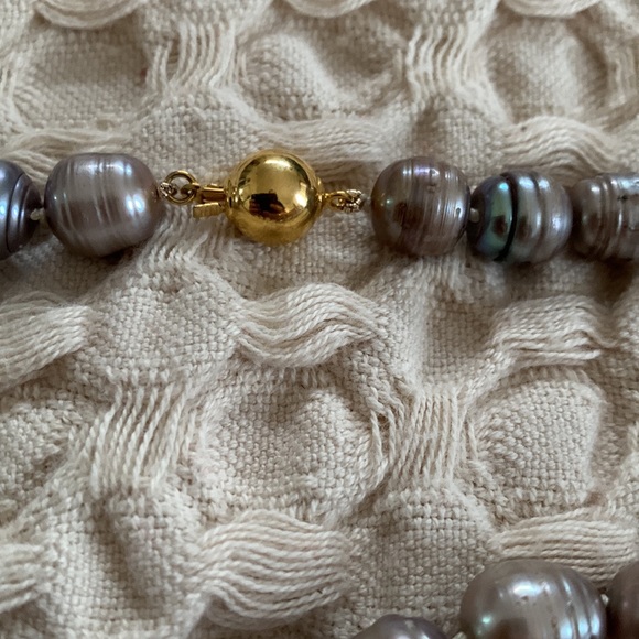 17” Gorgeous Gray Baroque Pearls. Knotted string of pearls. 🦪🦪🦪 - Picture 4 of 5